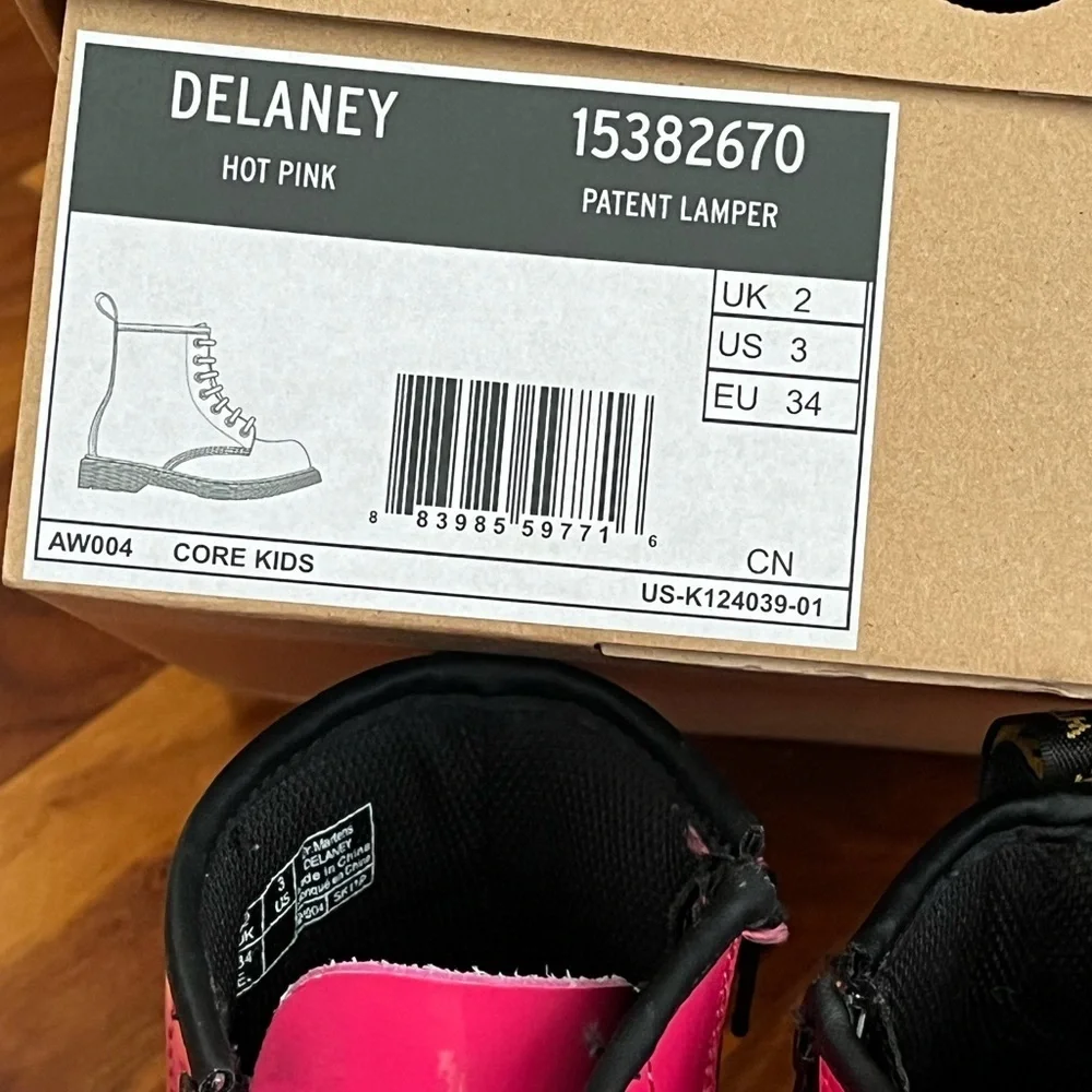 Dr Martens girls pink patent leather Big kid size USED